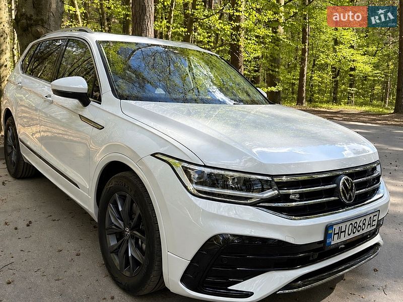 Позашляховик / Кросовер Volkswagen Tiguan 2022 в Львові