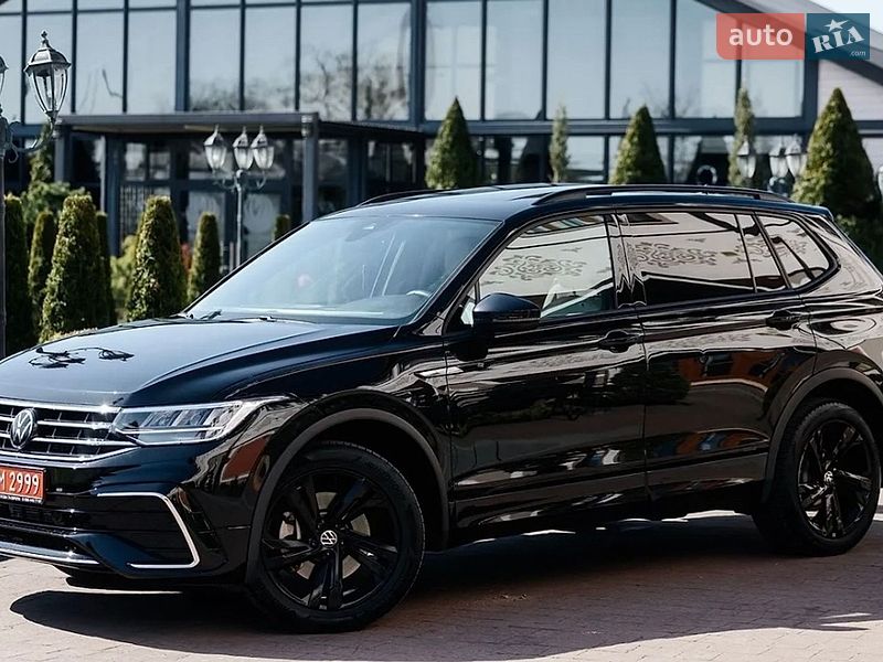 Внедорожник / Кроссовер Volkswagen Tiguan 2023 в Киеве