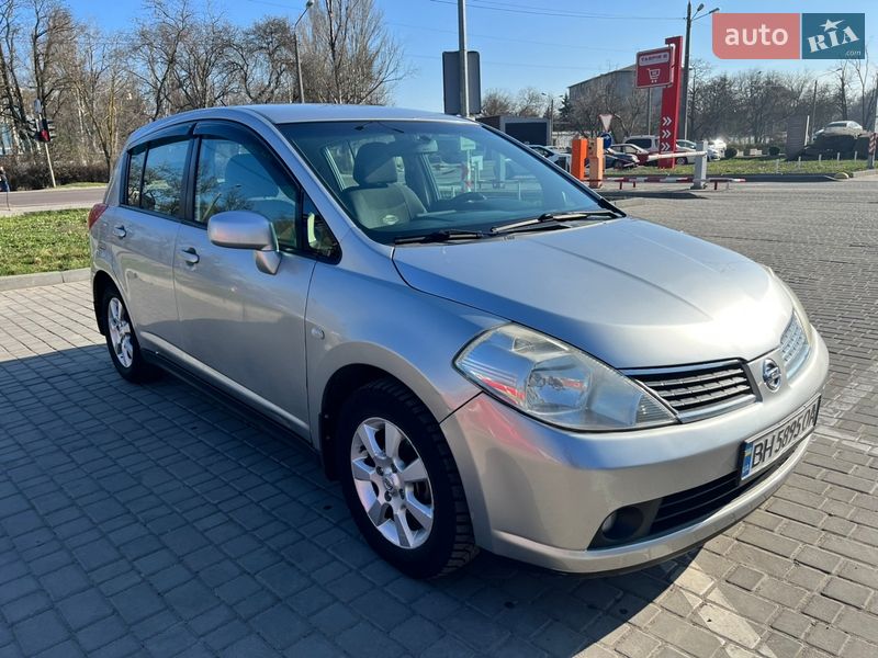 Хэтчбек Nissan TIIDA 2006 в Одессе Хэтчбек Nissan TIIDA 2006 в Одессе