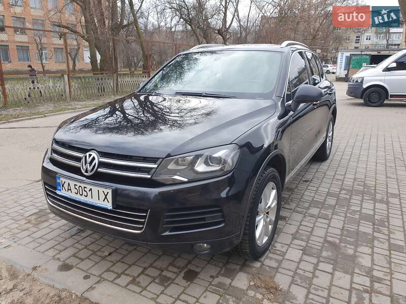 Внедорожник / Кроссовер Volkswagen Touareg 2013 в Желтых Водах