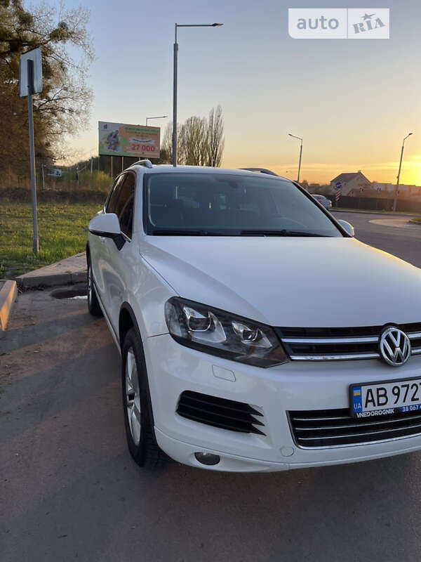 Внедорожник / Кроссовер Volkswagen Touareg 2012 в Виннице
