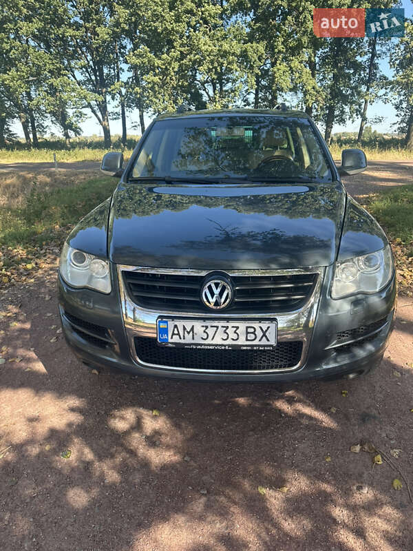 Внедорожник / Кроссовер Volkswagen Touareg 2008 в Овруче