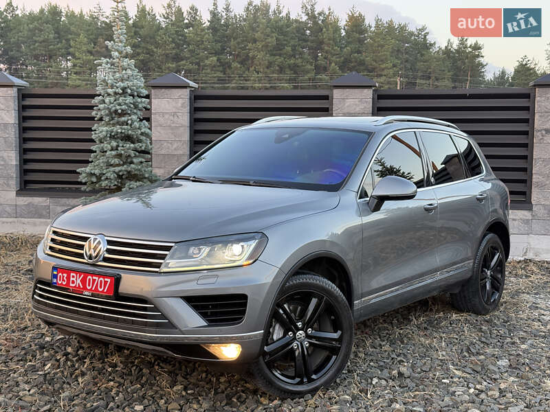 Позашляховик / Кросовер Volkswagen Touareg 2016 в Вараші