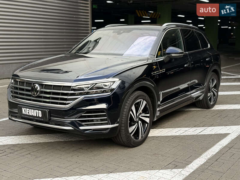 Внедорожник / Кроссовер Volkswagen Touareg 2020 в Киеве