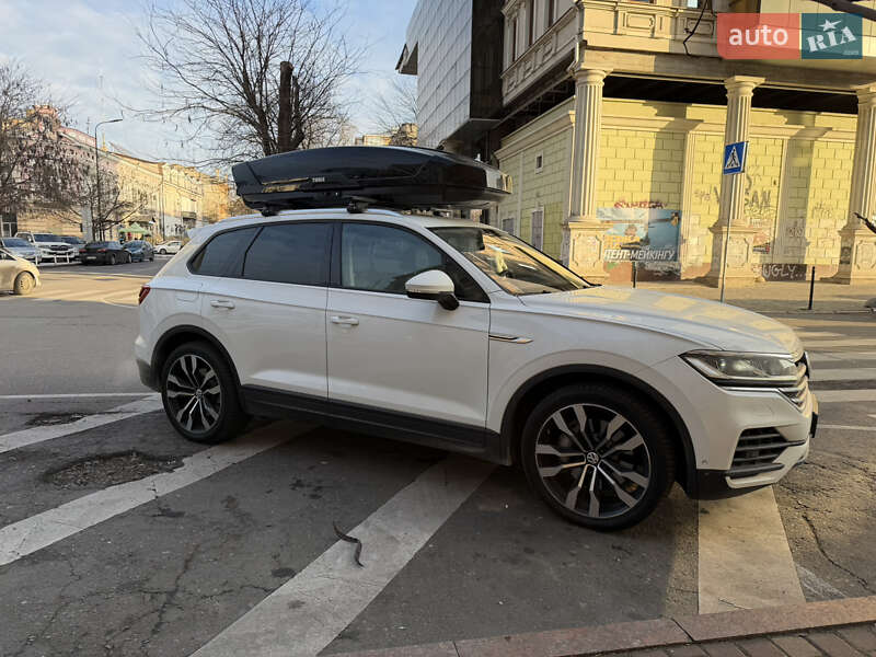 Внедорожник / Кроссовер Volkswagen Touareg 2020 в Одессе