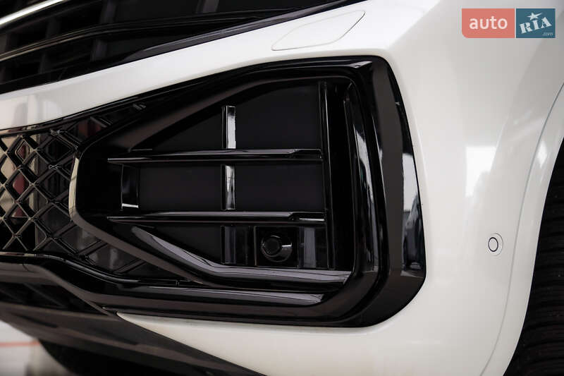 Внедорожник / Кроссовер Volkswagen Touareg 2023 в Хмельницком