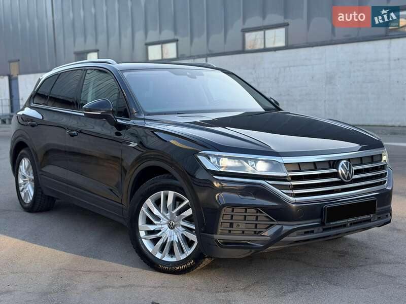Внедорожник / Кроссовер Volkswagen Touareg 2021 в Киеве