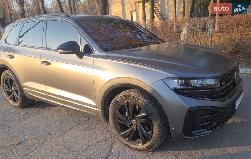 Позашляховик / Кросовер Volkswagen Touareg 2025 в Києві