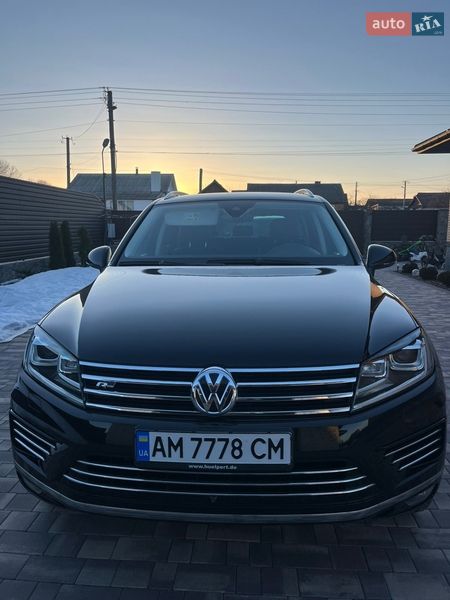 Внедорожник / Кроссовер Volkswagen Touareg 2017 в Любаре