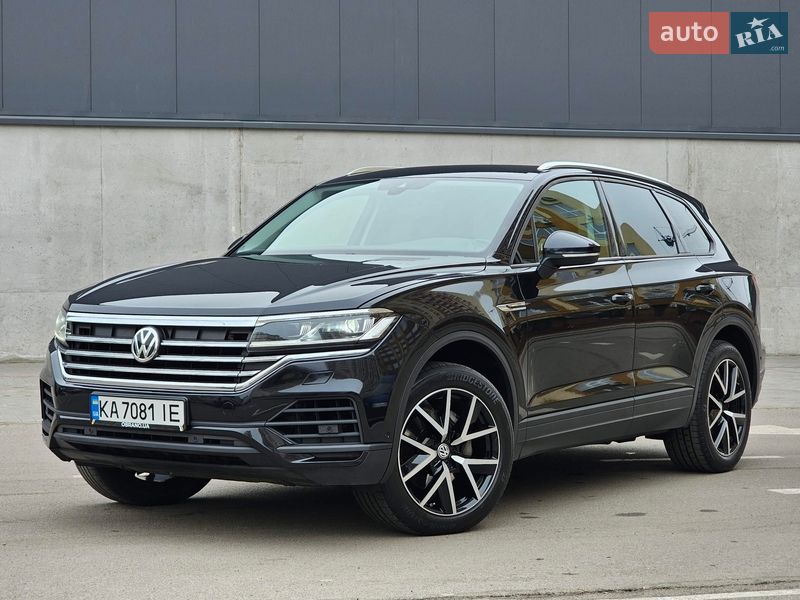 Внедорожник / Кроссовер Volkswagen Touareg 2019 в Киеве