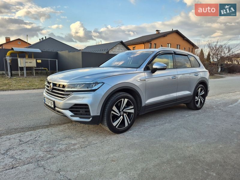 Внедорожник / Кроссовер Volkswagen Touareg 2019 в Святопетровское