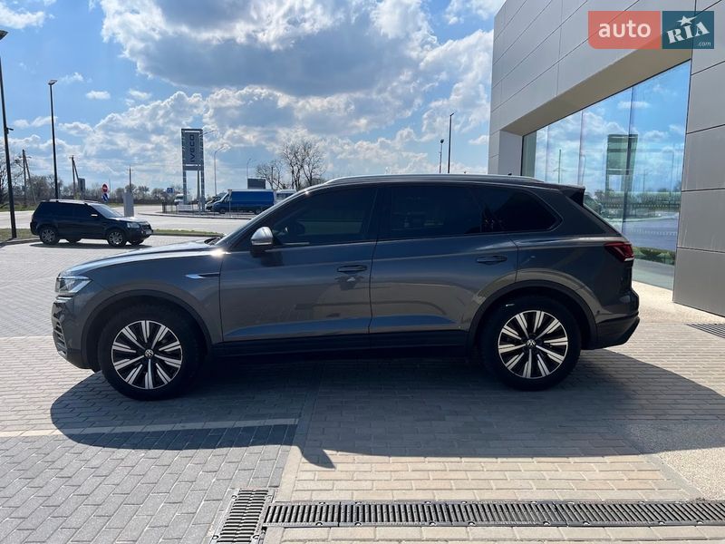 Позашляховик / Кросовер Volkswagen Touareg 2021 в Дніпрі Позашляховик / Кросовер Volkswagen Touareg 2021 в Дніпрі
