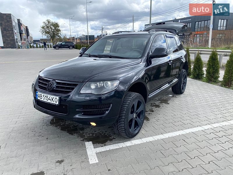 Внедорожник / Кроссовер Volkswagen Touareg 2010 в Виннице