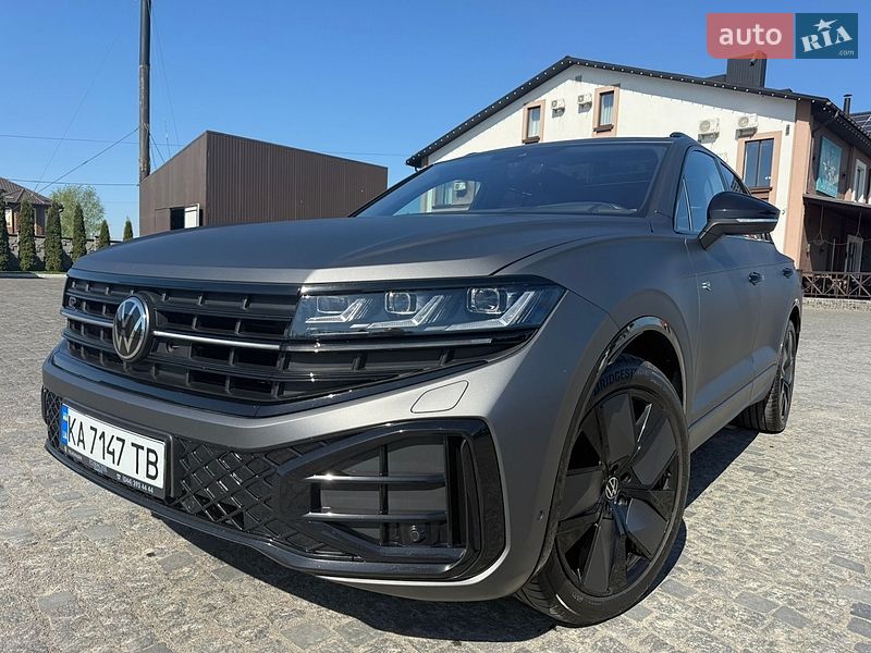 Позашляховик / Кросовер Volkswagen Touareg 2024 в Рівному