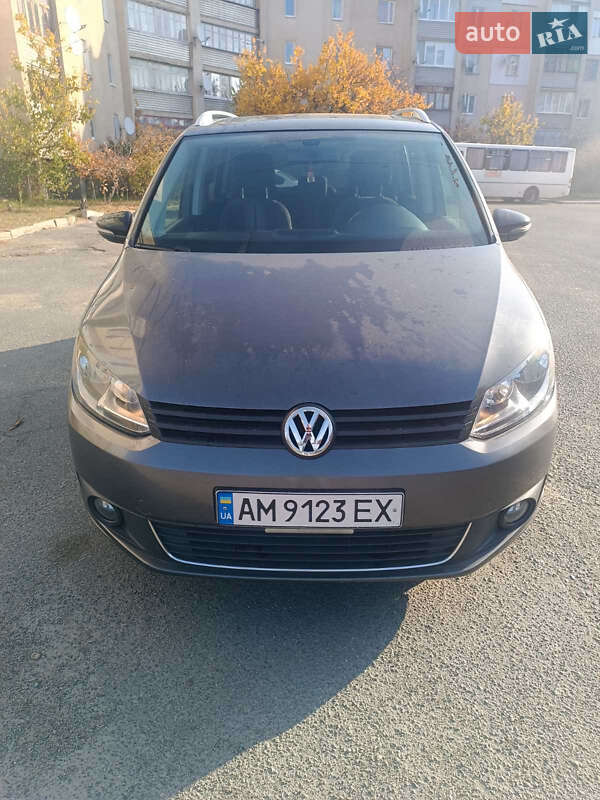 Мінівен Volkswagen Touran 2012 в Малині