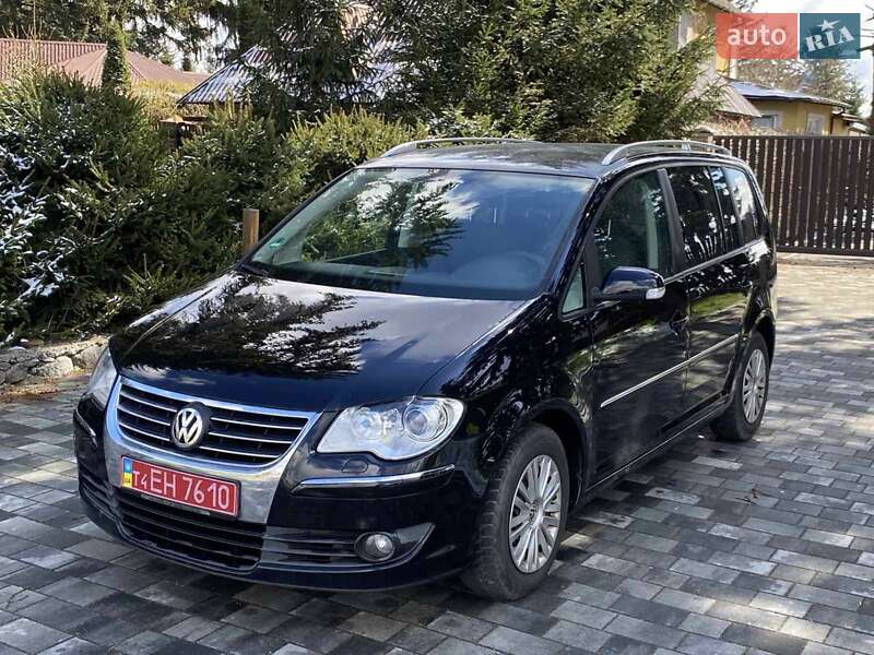 Минивэн Volkswagen Touran 2009 в Вознесенске