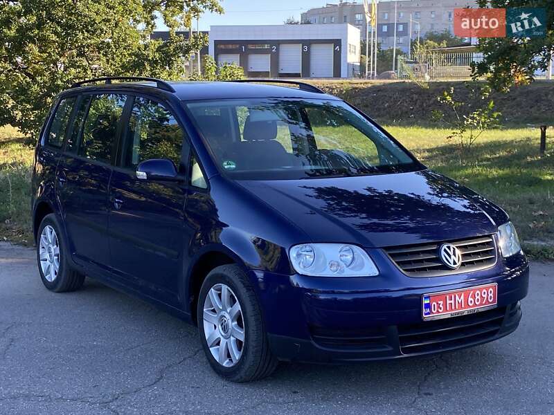 Минивэн Volkswagen Touran 2005 в Вознесенске