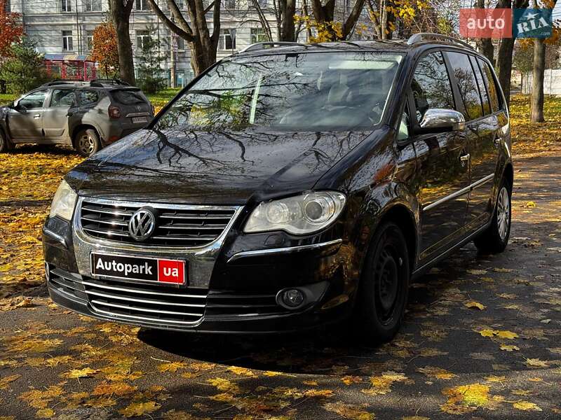 Мінівен Volkswagen Touran 2007 в Києві