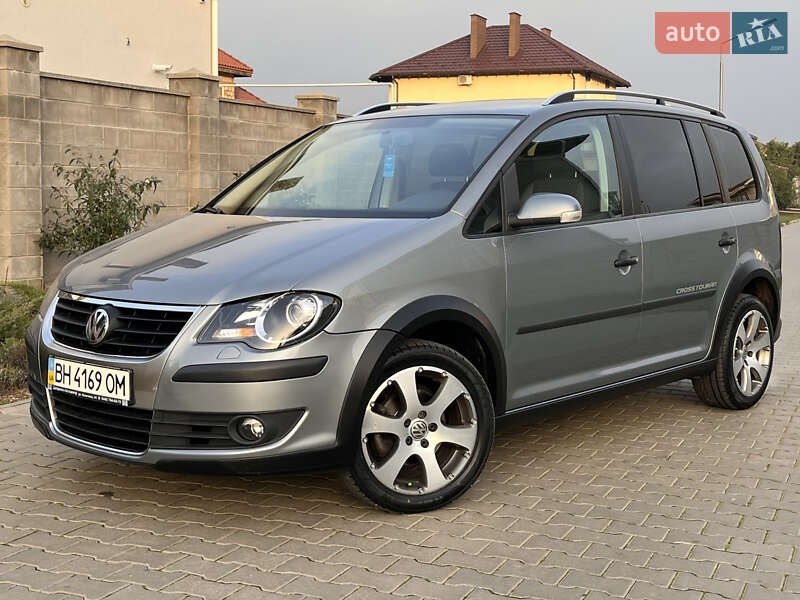 Минивэн Volkswagen Touran 2007 в Одессе Минивэн Volkswagen Touran 2007 в Одессе