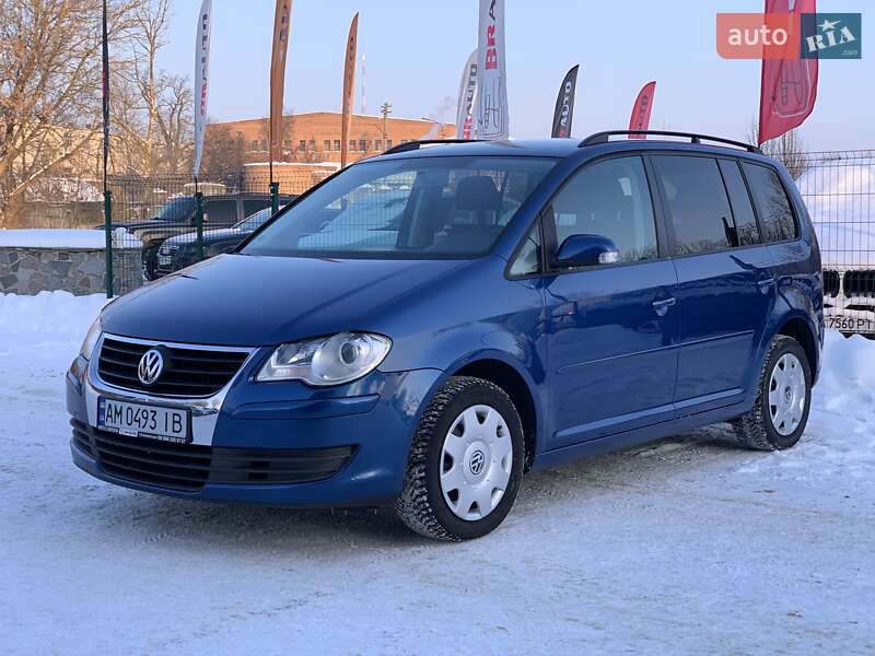 Минивэн Volkswagen Touran 2007 в Бердичеве Минивэн Volkswagen Touran 2007 в Бердичеве