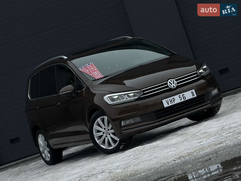 Микровэн Volkswagen Touran 2017 в Дубно