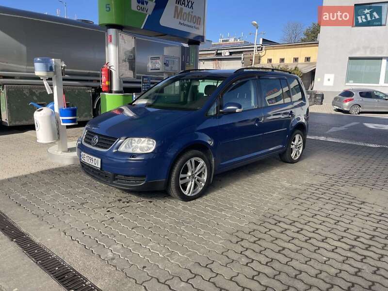 Минивэн Volkswagen Touran 2004 в Ужгороде