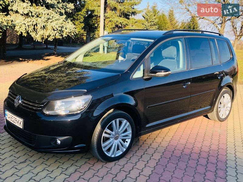 Минивэн Volkswagen Touran 2015 в Корсуне-Шевченковском