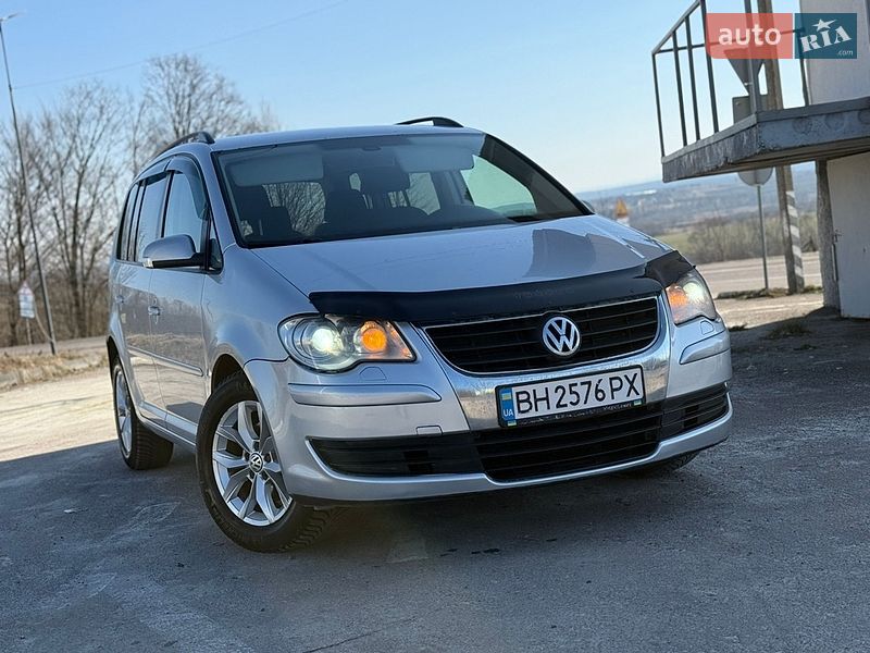 Мінівен Volkswagen Touran 2008 в Дрогобичі