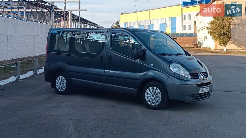 Минивэн Renault Trafic 2010 в Сарнах