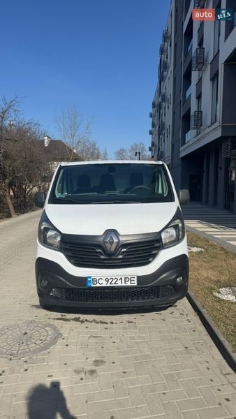 Грузовой фургон Renault Trafic 2017 в Львове