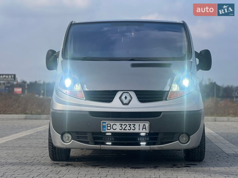 Минивэн Renault Trafic 2006 в Львове