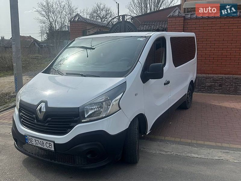 Минивэн Renault Trafic 2015 в Николаеве