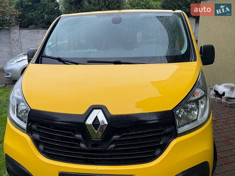 Минивэн Renault Trafic 2015 в Ровно