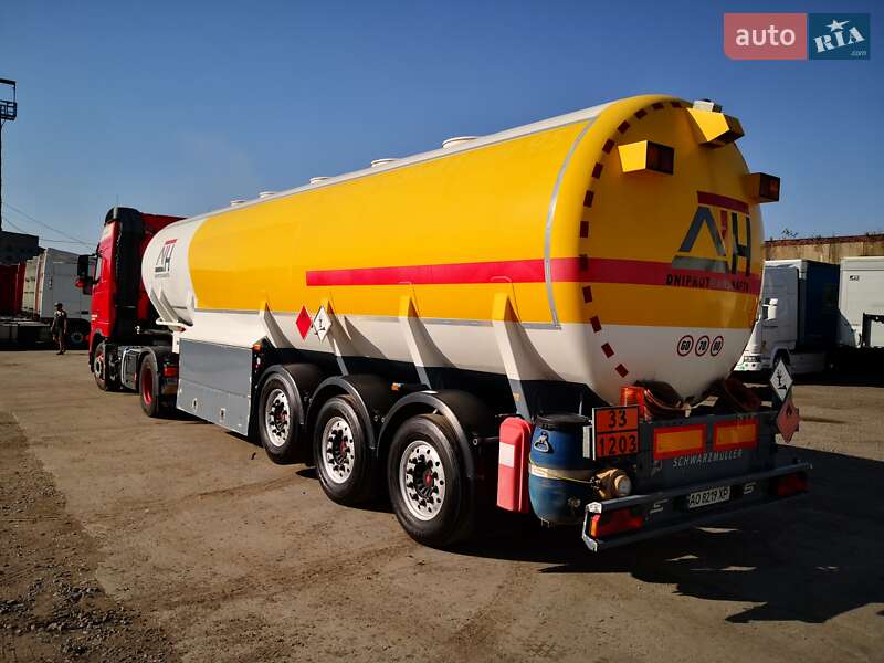 Цистерна напівпричіп Schwarzmuller TSL 2003 в Кам'янському Цистерна напівпричіп Schwarzmuller TSL 2003 в Кам'янському