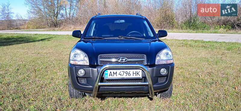 Внедорожник / Кроссовер Hyundai Tucson 2007 в Белогорье Внедорожник / Кроссовер Hyundai Tucson 2007 в Белогорье