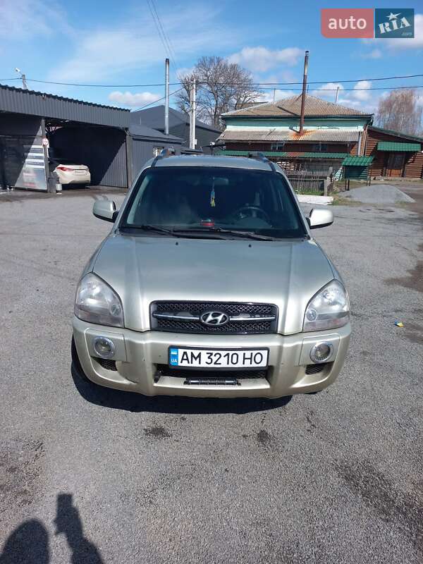 Позашляховик / Кросовер Hyundai Tucson 2007 в Чуднові