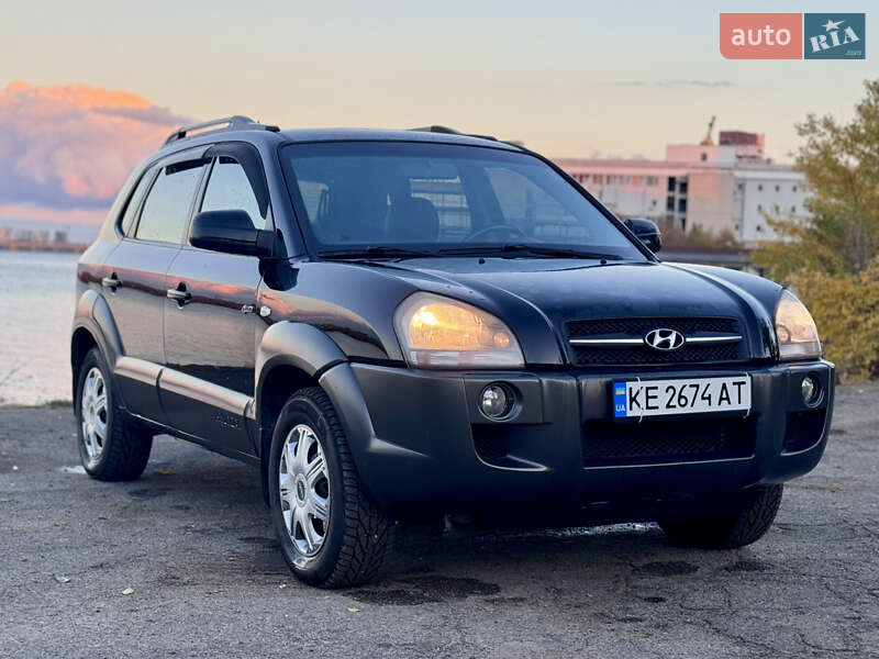 Внедорожник / Кроссовер Hyundai Tucson 2008 в Днепре Внедорожник / Кроссовер Hyundai Tucson 2008 в Днепре