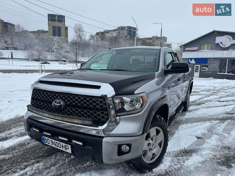 Пикап Toyota Tundra 2017 в Львове
