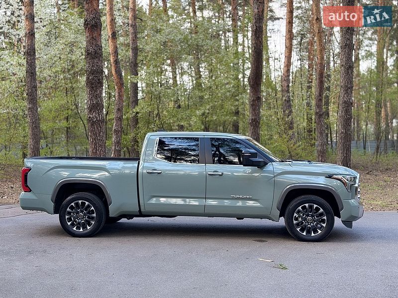 Пікап Toyota Tundra 2024 в Києві