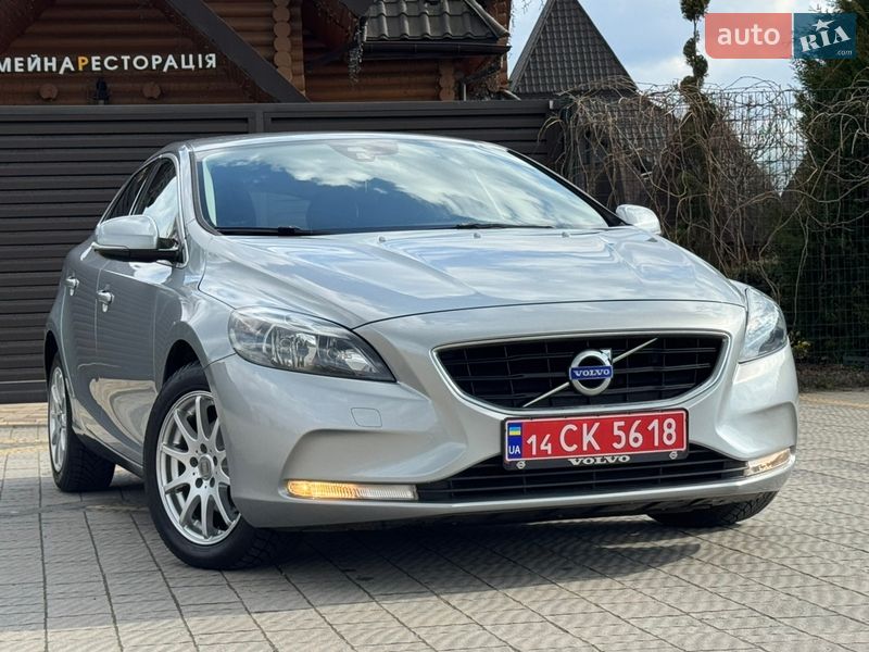 Хетчбек Volvo V40 2012 в Стрию