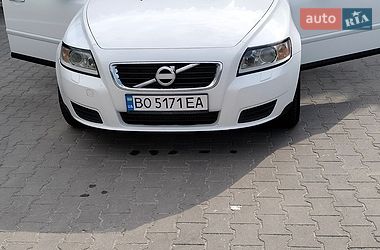 Универсал Volvo V50 2010 в Волочиске