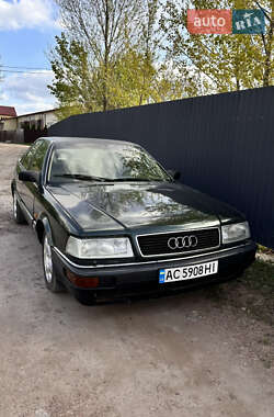 Седан Audi V8 1992 в Нововолынске Седан Audi V8 1992 в Нововолынске