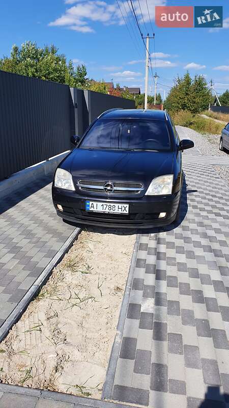 Седан Opel Vectra 2004 в Киеве
