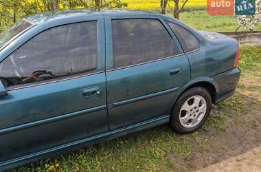 Седан Opel Vectra 2000 в Деражне