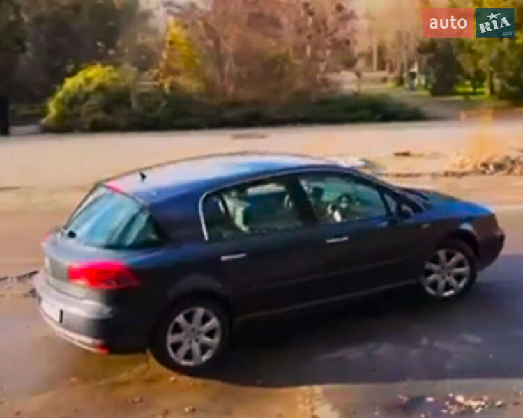 Хэтчбек Renault Vel Satis 2002 в Харькове Хэтчбек Renault Vel Satis 2002 в Харькове