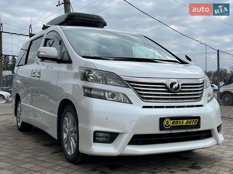 Минивэн Toyota Vellfire 2010 в Стрые