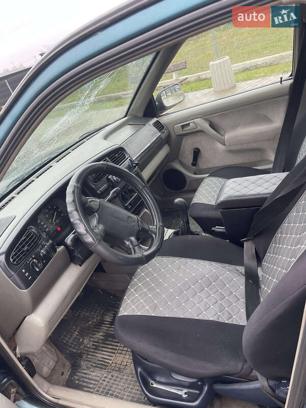 Седан Volkswagen Vento 1993 в Новоселиці