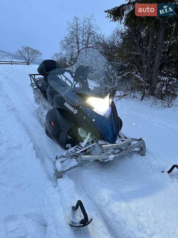 Гірські снігоходи Yamaha Venture 2006 в Славському