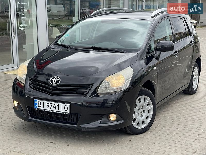Минивэн Toyota Verso 2011 в Полтаве
