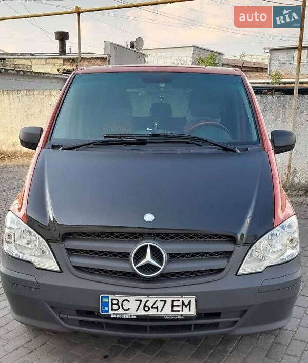 Грузопассажирский фургон Mercedes-Benz Vito 2010 в Шептицькому